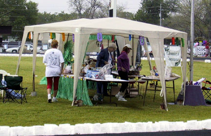 Silent Auction raising funds for Cancer Research