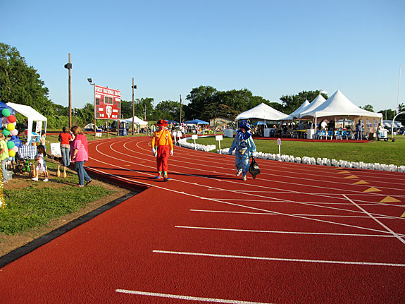 Clowns get ready for the Relay