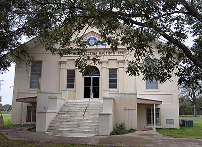 The Primera Iglesia Bautista-301 Paul C. Simon Square-circa 1924